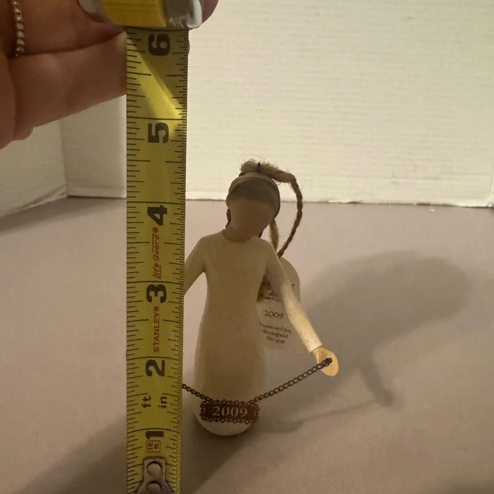 Willow Tree Cream and Brown Figurine